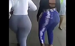 On foot the twerk