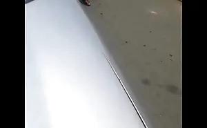 Gostosas de Maputo...novinha desfiando de mini saia na cidade de maputo